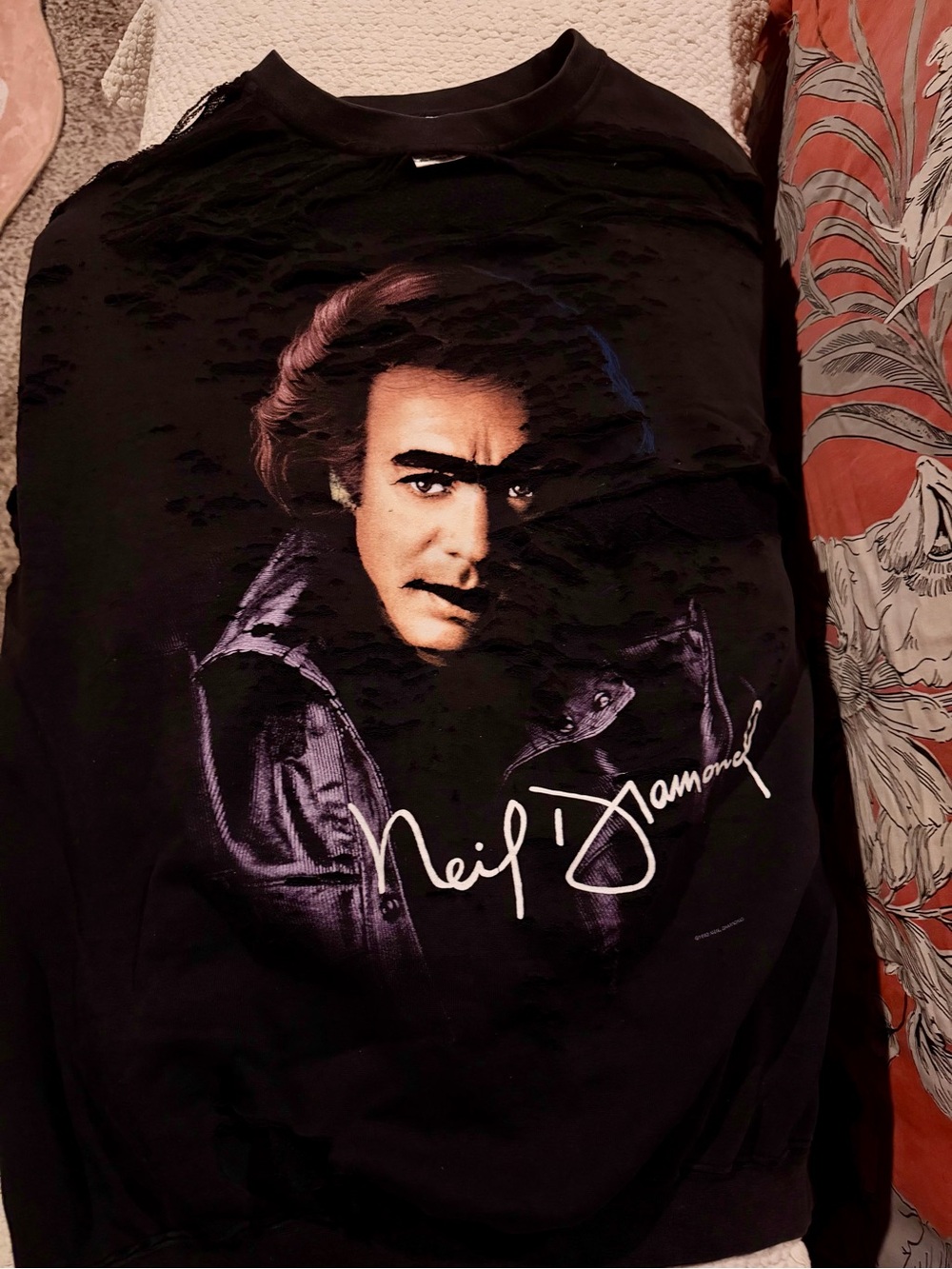 Vintage 1982 Thrashed Neil Diamond Black Crewneck Sweater with Portrait Graphic